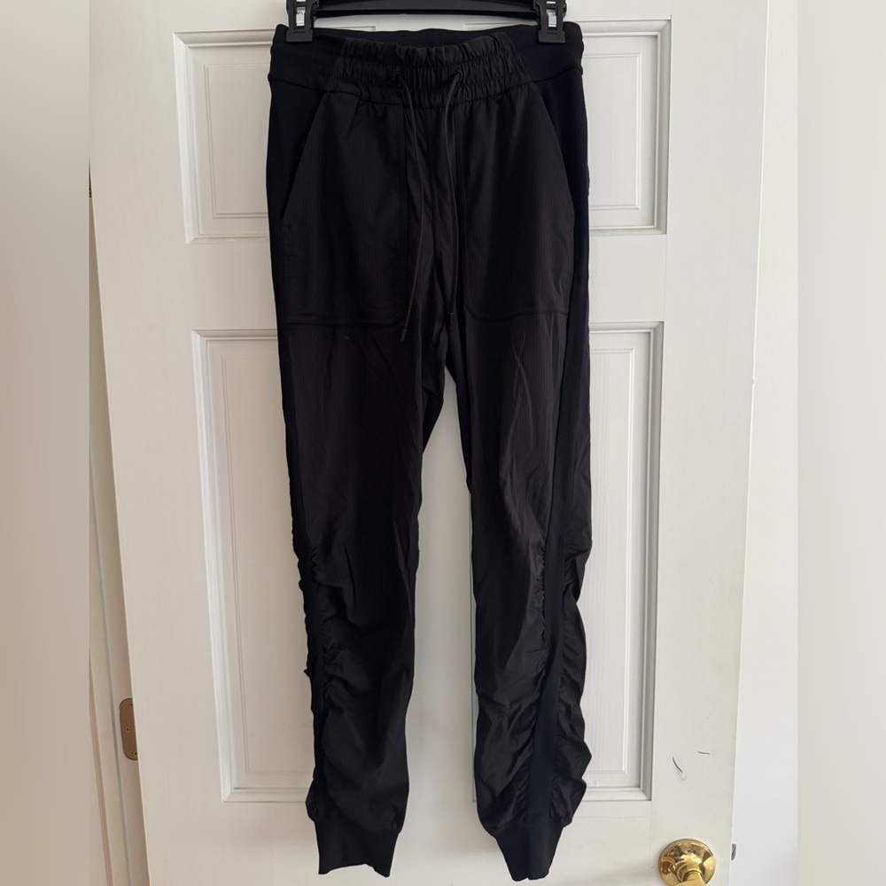 Lululemon street to studio pant
